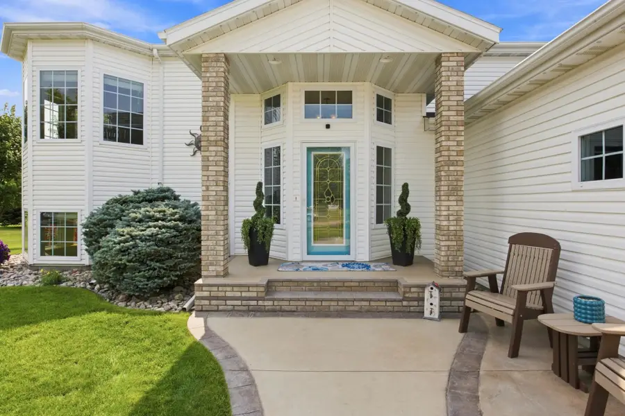 515 Cottonwood Drive, Casselton, ND 58012 - #3