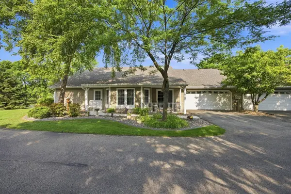 14702 Oak Run Lane, Burnsville, MN 55306
