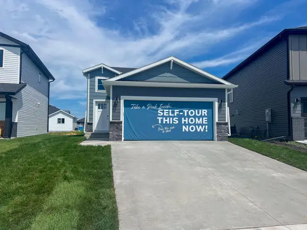 6782 Meadow View Drive S, Fargo, ND 58104