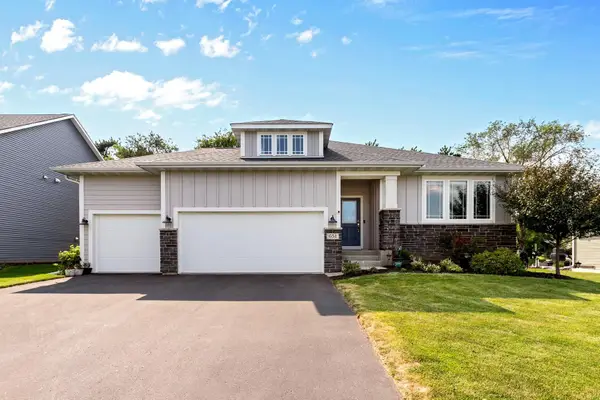 651 Elizabeth Way, Hudson, WI 54016