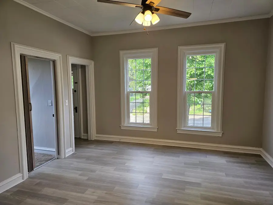 906 Russell Street, Saint Paul, MN 55106 - #3