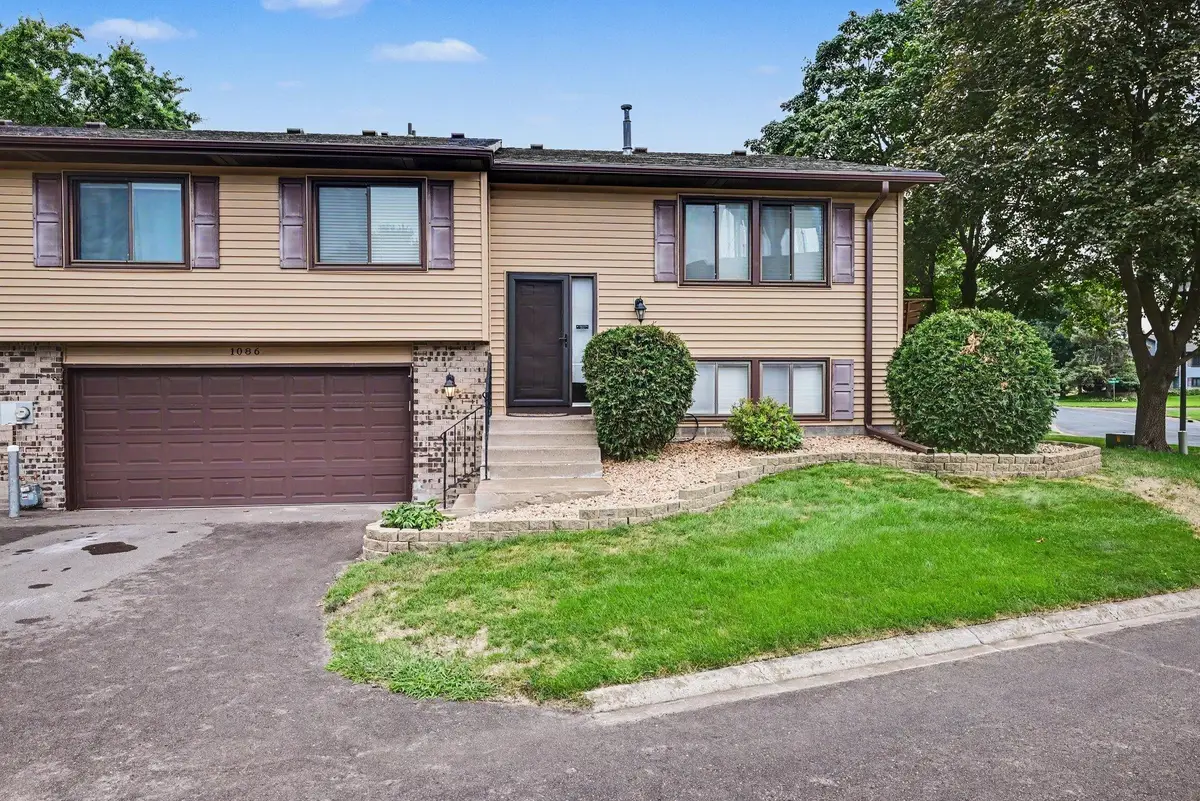1086 122nd Avenue Ne, Blaine, MN 55434 - #1