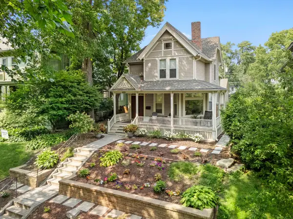 695 Fairmount Avenue, Saint Paul, MN 55105