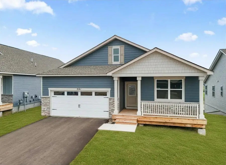 2141 Bluff Heights Drive, Shakopee, MN 55379 - #2
