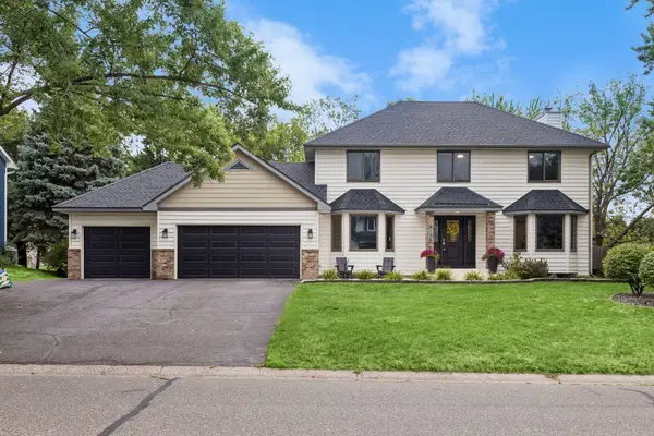 9136 Pinehurst Road, Woodbury, MN 55125