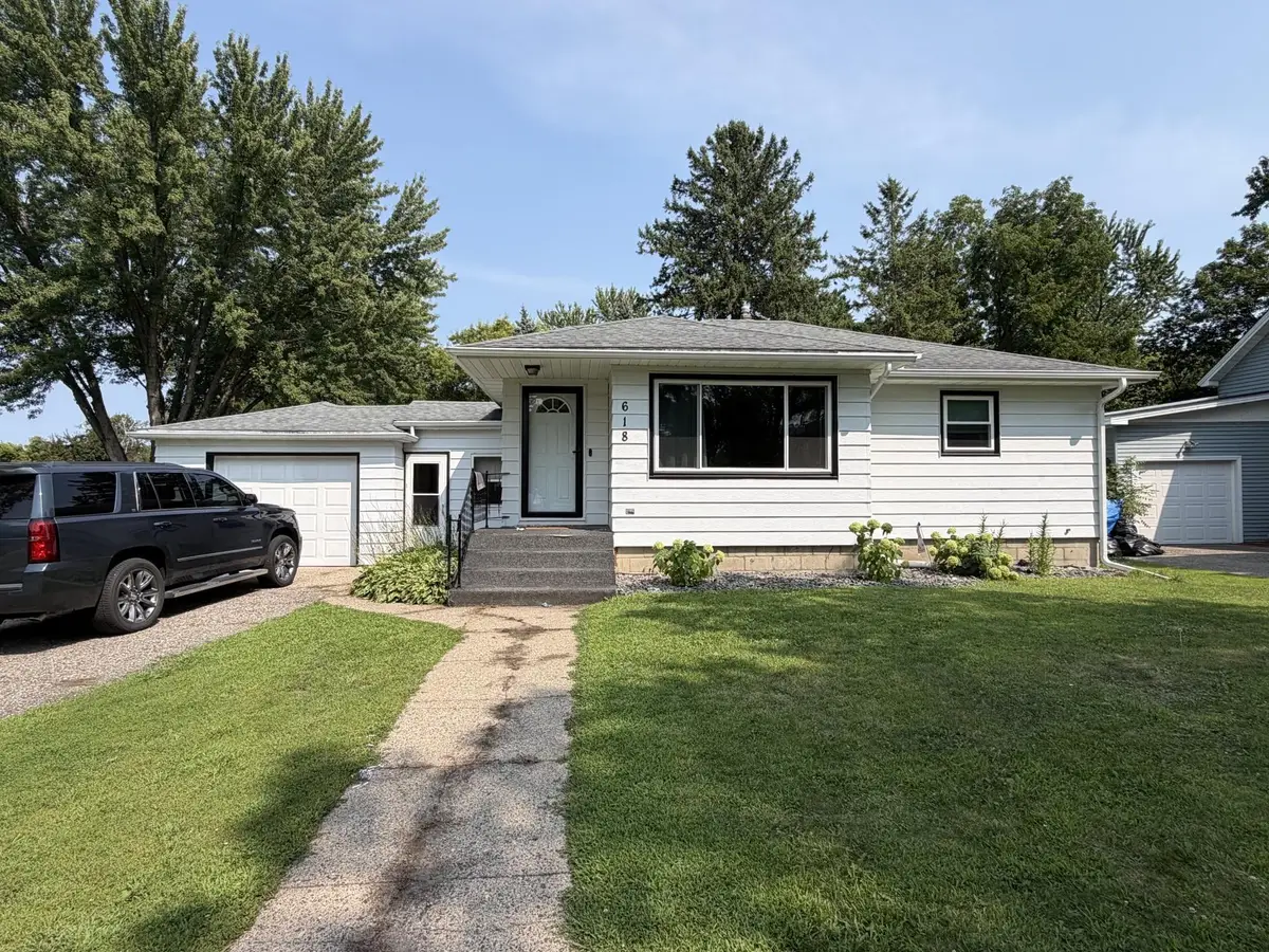 618 N Miller Avenue, Litchfield, MN 55355 - #1
