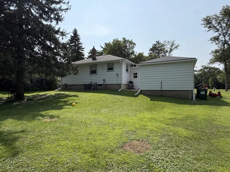 618 N Miller Avenue, Litchfield, MN 55355 - #3