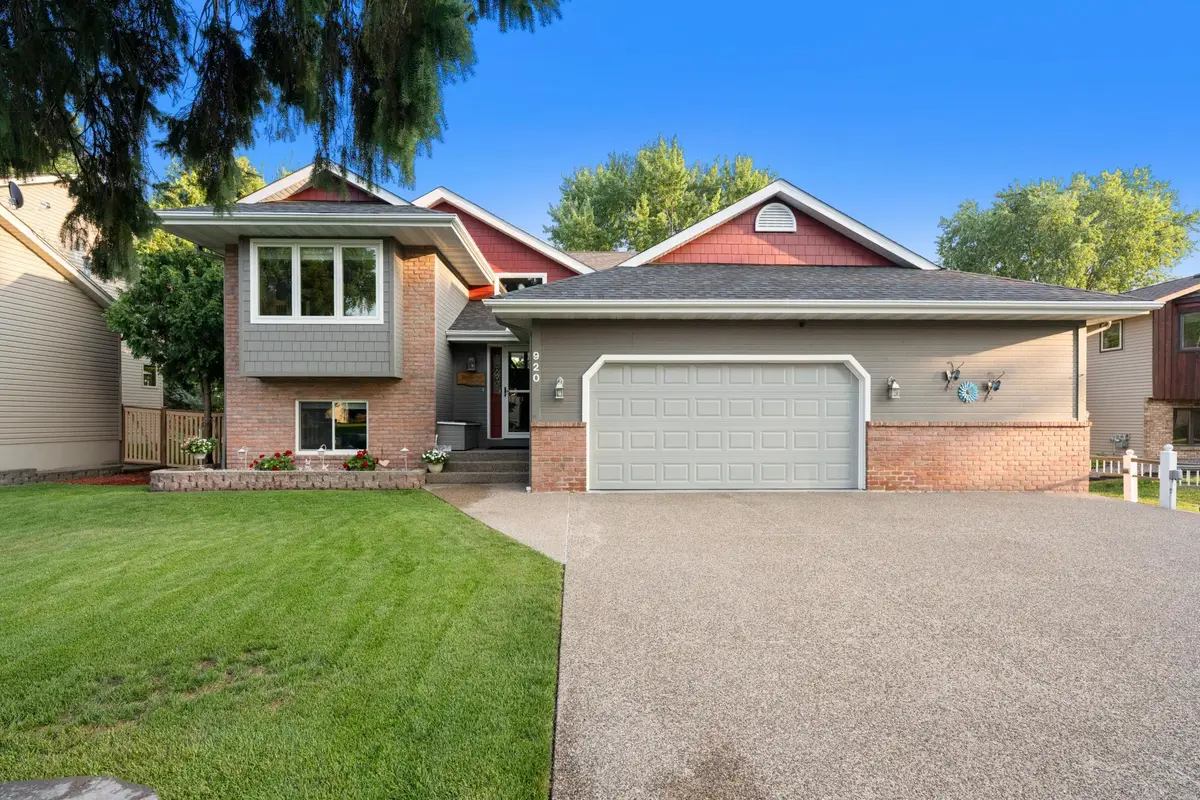 920 100th Lane Ne, Blaine, MN 55434 - #1