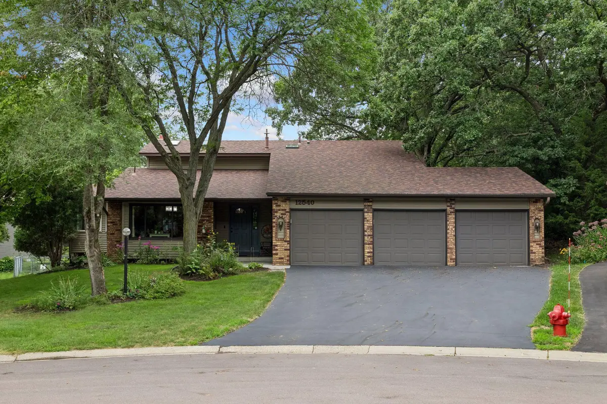 12540 Everest Court W, Apple Valley, MN 55124 - #1