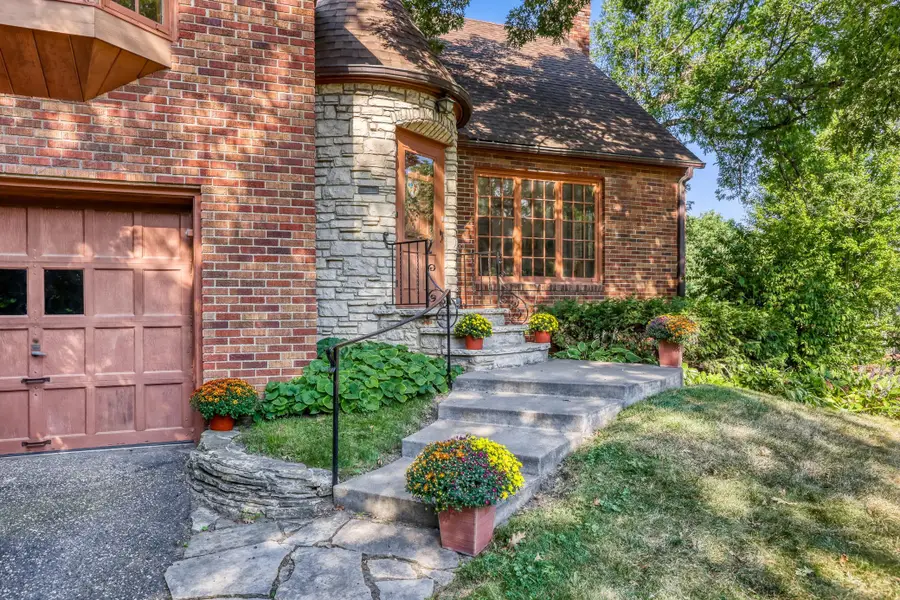 1393 Keston Street, Saint Paul, MN 55108 - #3