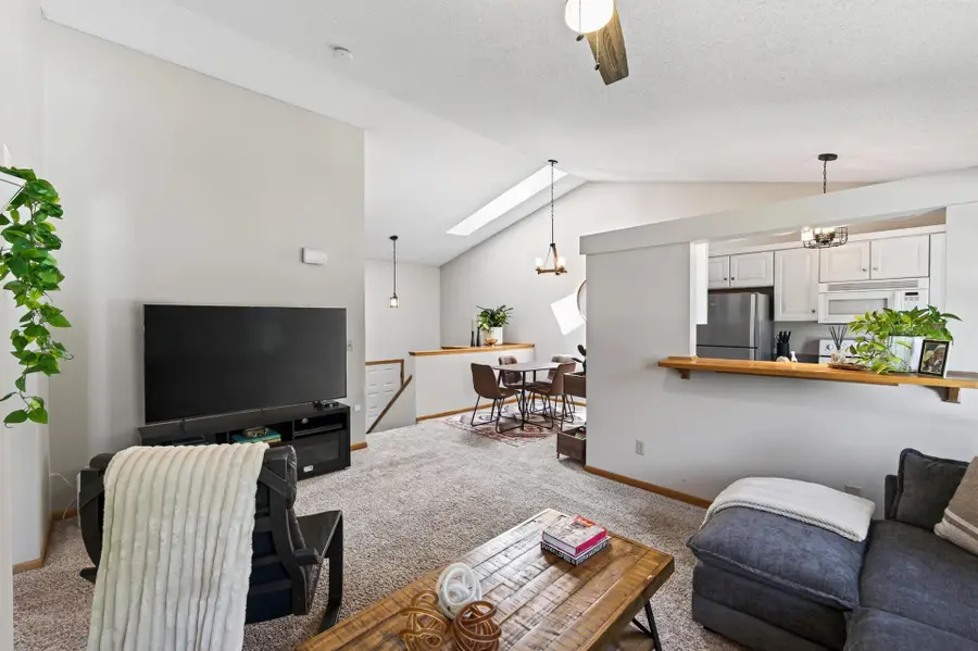 8087 Curtis Lane, Eden Prairie, MN 55347 - #3