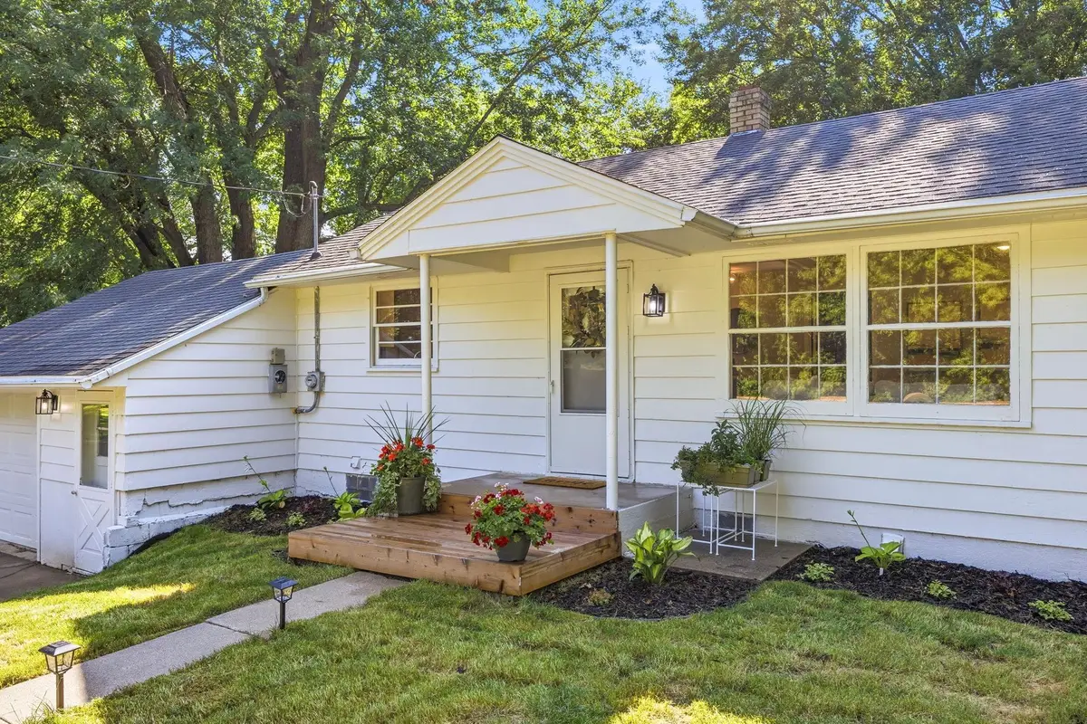 985 Sunnyfield Road N, Minnetrista, MN 55364 - #1