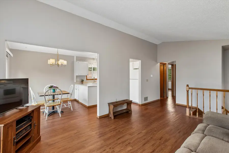 4209 Braddock Trail, Eagan, MN 55123 - #2