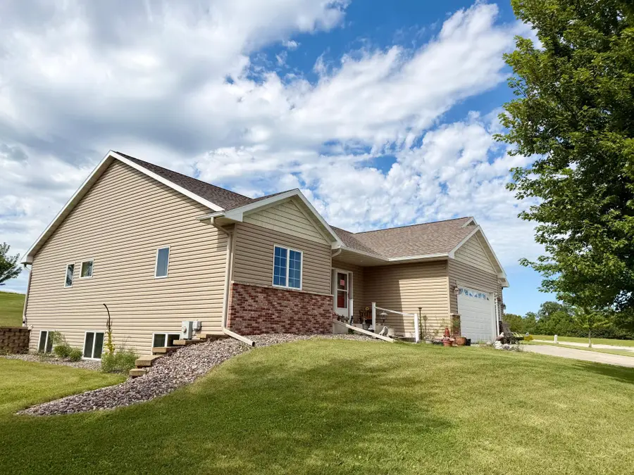 1908 Country View Drive, Saint Charles, MN 55972 - #2