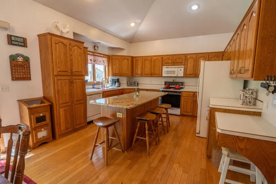 20810 Parkfield Avenue, Jordan, MN 55352 - #3