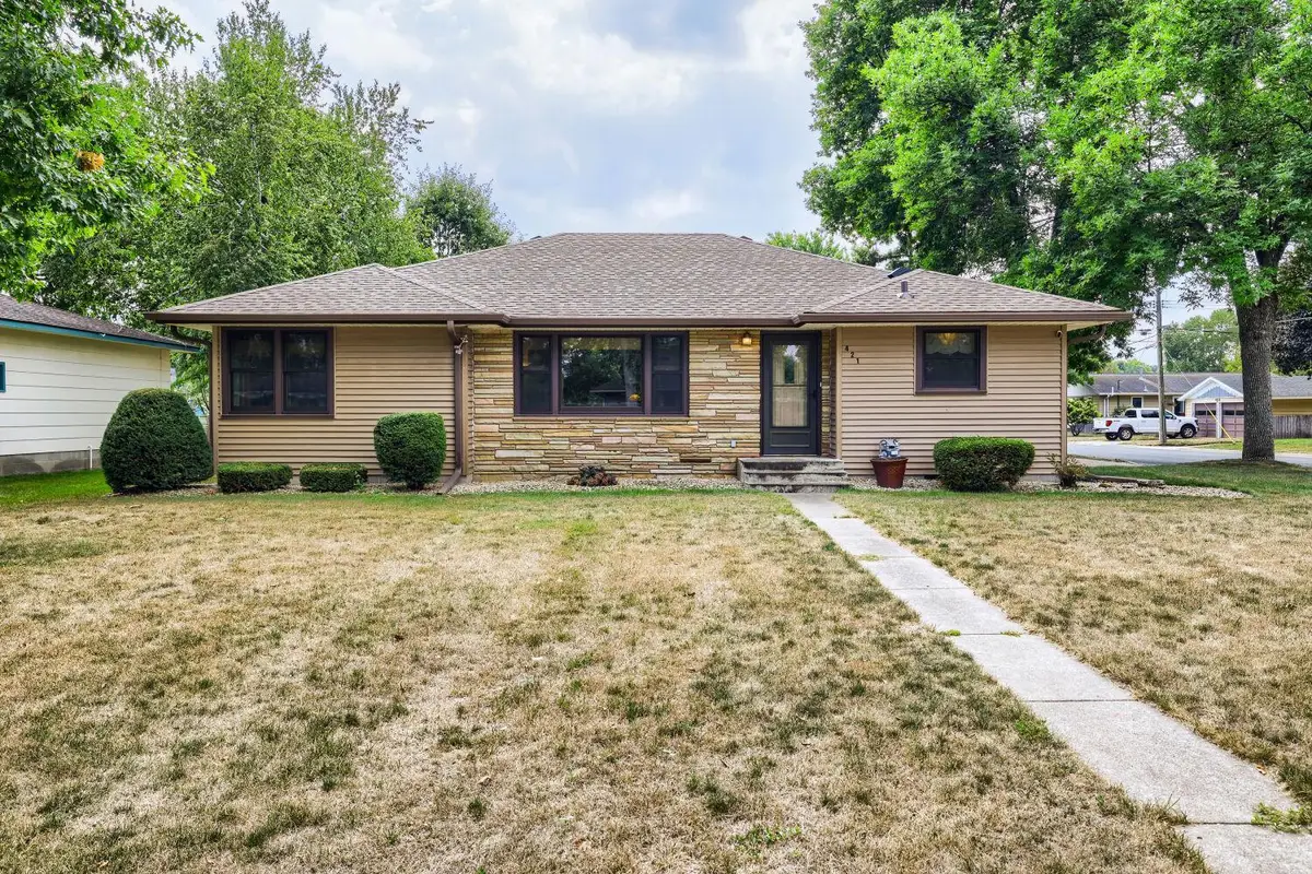 421 13th Street W, Hastings, MN 55033 - #1