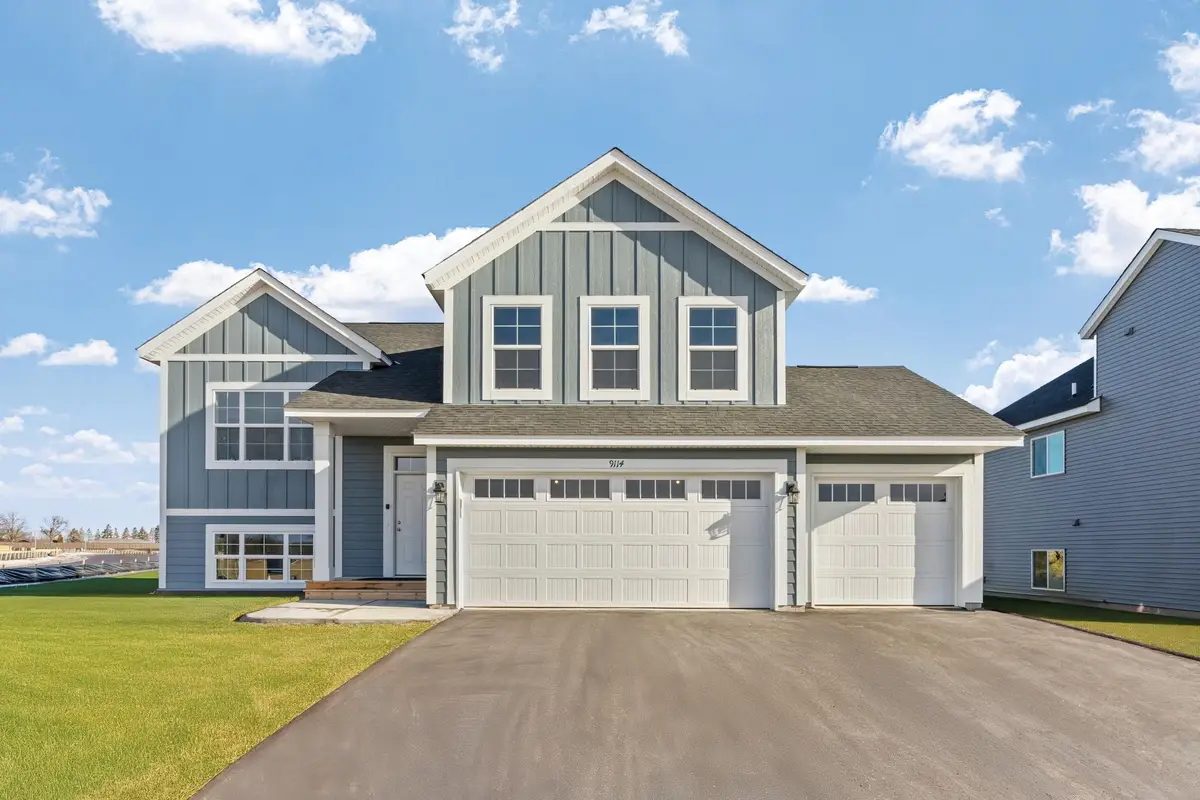 4719 4th Street Loop Ne, Saint Cloud, MN 56304 - #1