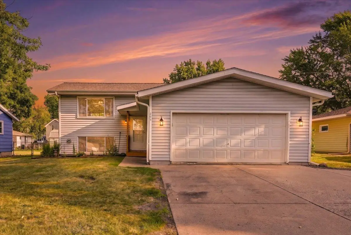 205 W Elm Street, Roberts, WI 54023 - #1