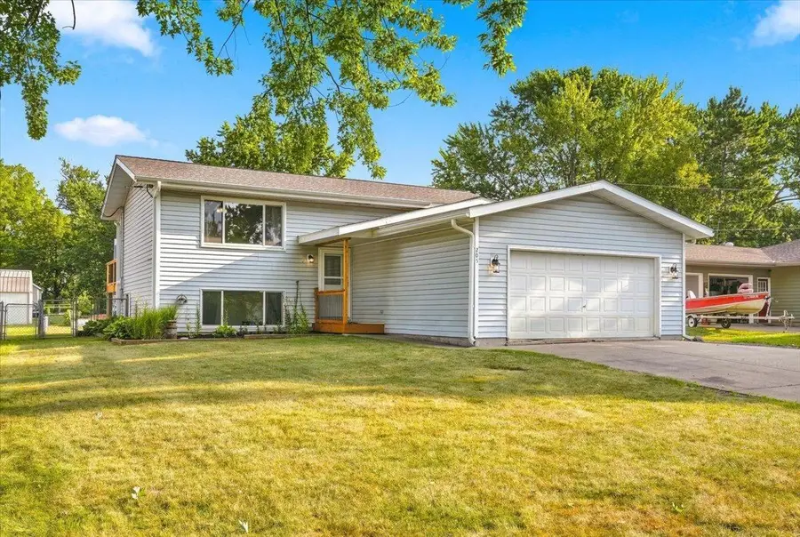 205 W Elm Street, Roberts, WI 54023 - #3