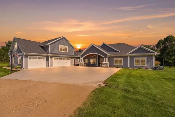 8382 198th Avenue Ne, New London, MN 56273