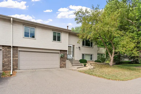 9952 107th Avenue N, Maple Grove, MN 55369