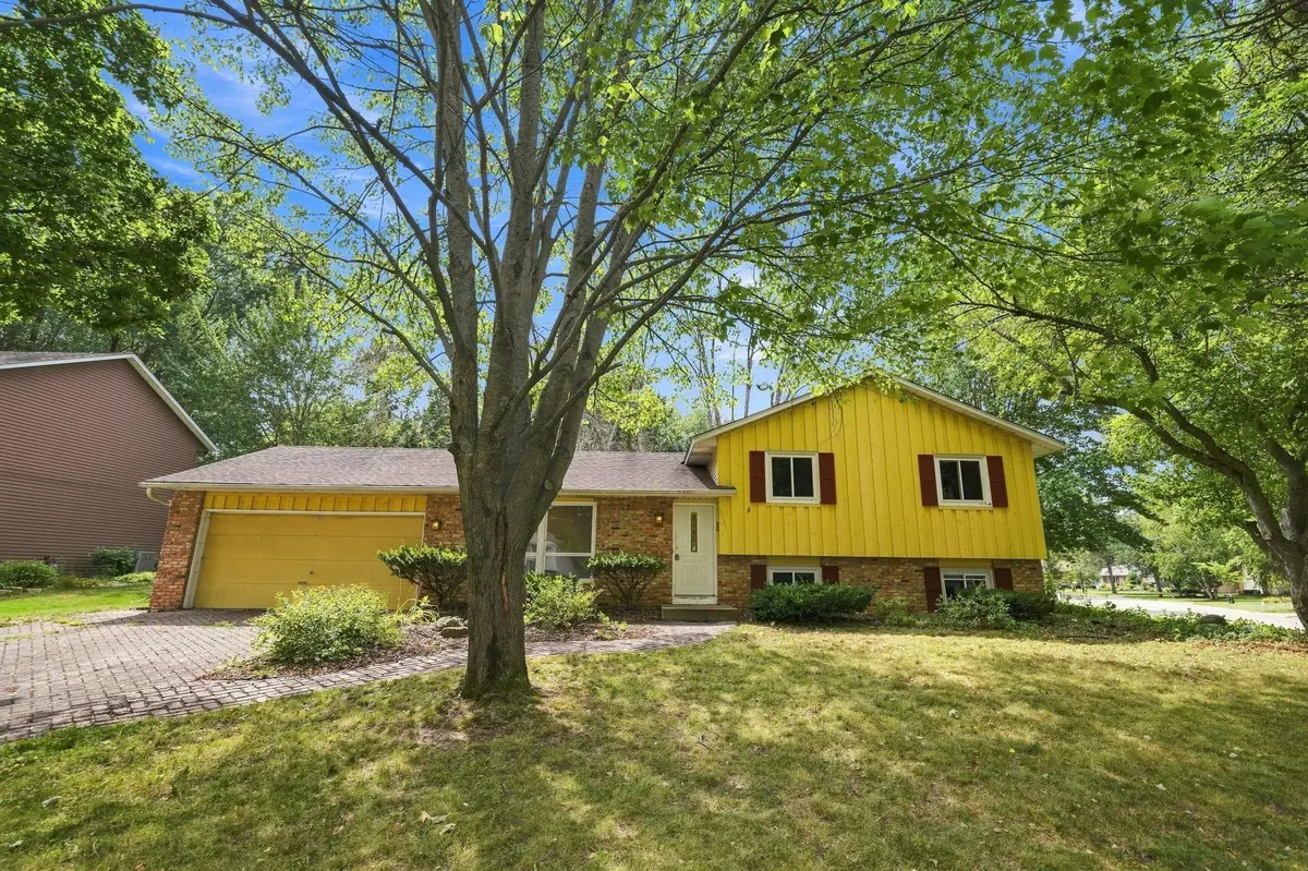 2527 Interlachen Drive, Stillwater, MN 55082 - #1