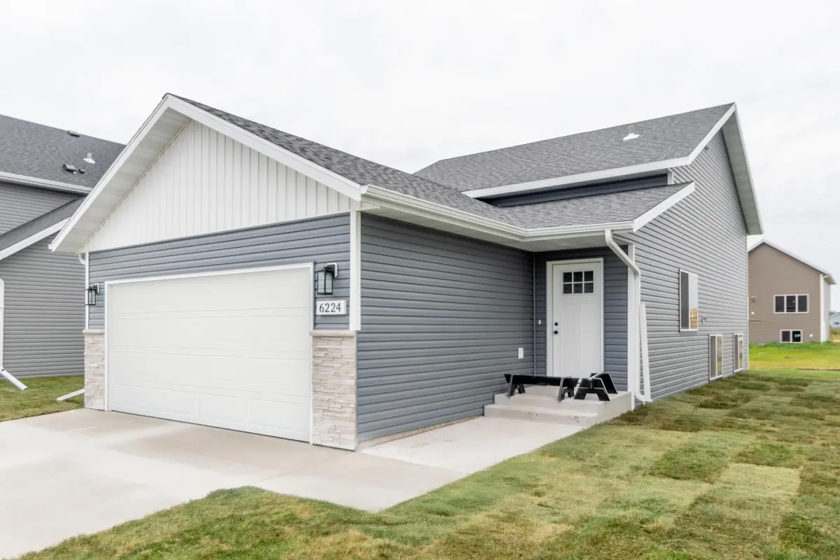 6224 86th Avenue S, Horace, ND 58047 - #1