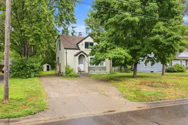 5432 Bryant Avenue N, Brooklyn Center, MN 55430