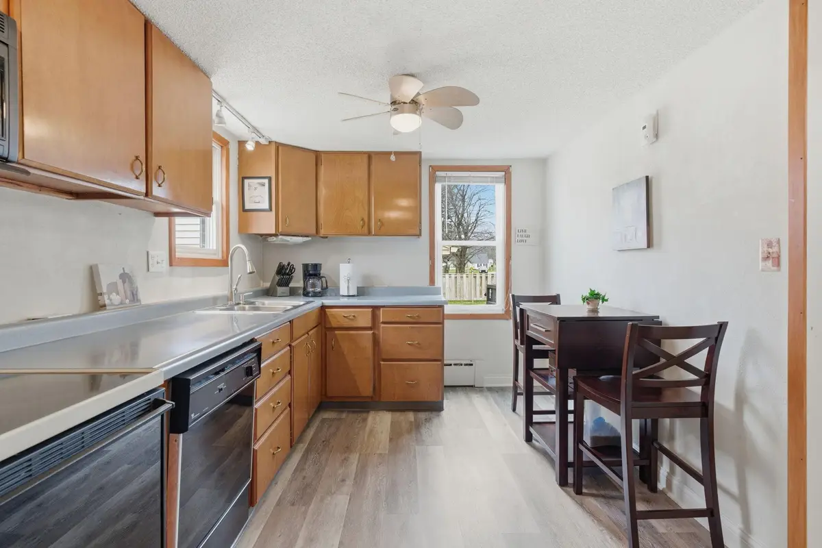 2304 15th Avenue Sw, Austin, MN 55912 - #1