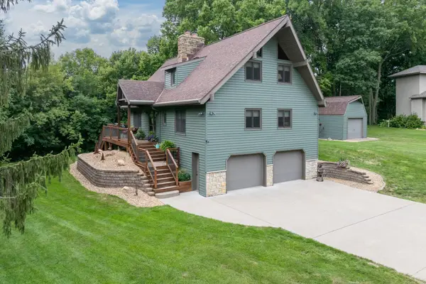 314 Meadow Woods Drive, Mankato, MN 56001