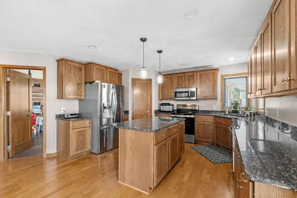 930 Aspen Circle, Watertown, MN 55388