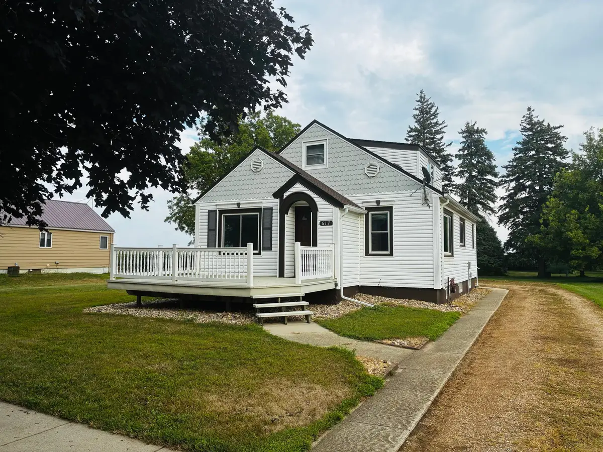 617 3rd Avenue, Brewster, MN 56119 - #1