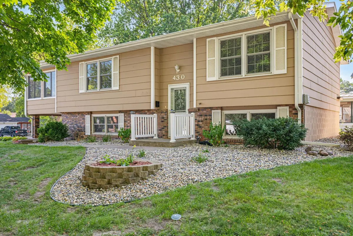 430 Lynn Road Sw, Hutchinson, MN 55350 - #1