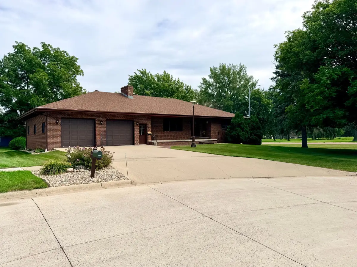1604 Birchwood Place, Worthington, MN 56187 - #1