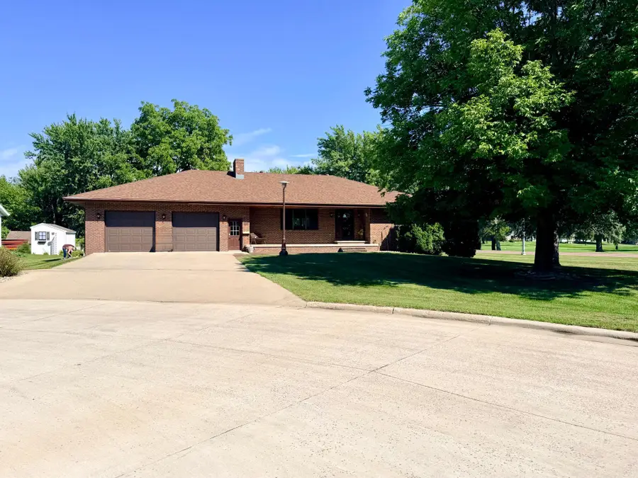 1604 Birchwood Place, Worthington, MN 56187 - #3