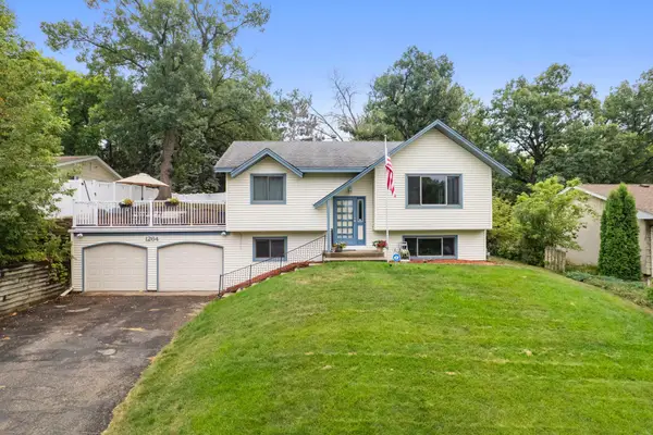 1264 Hathaway Lane Ne, Fridley, MN 55432