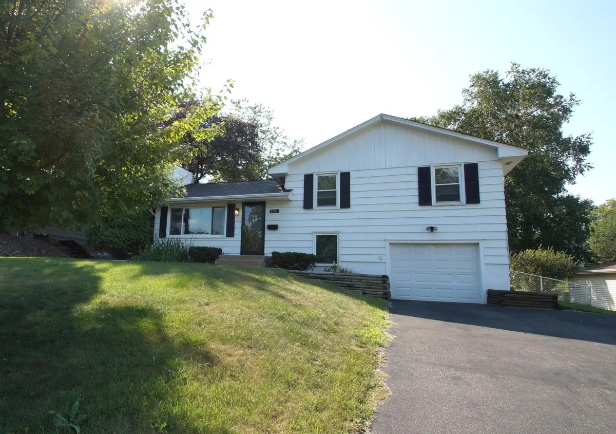 3701 Flag Avenue N, New Hope, MN 55427 - #1