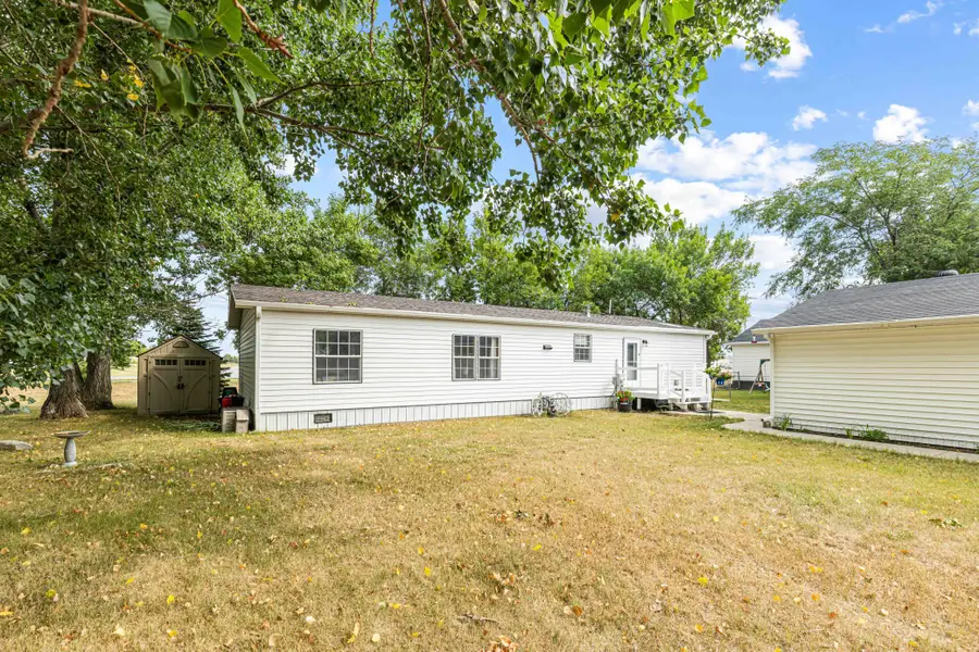 403 11th Avenue Nw, West Fargo, ND 58078 - #3