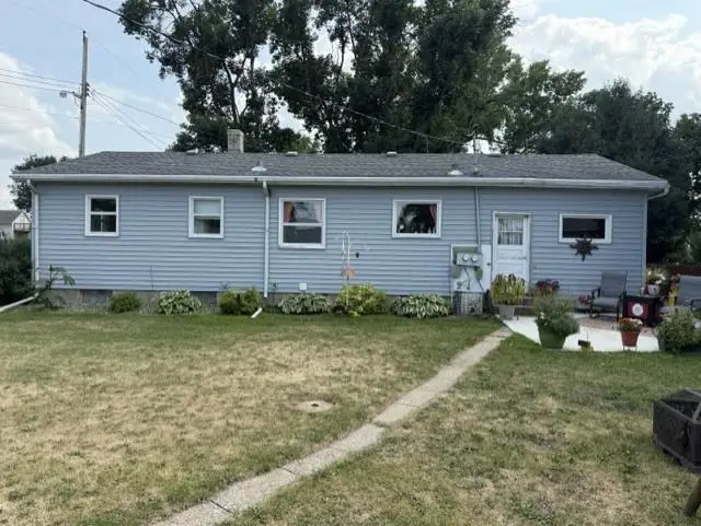 421 NE 4th Street Ne, Valley City, ND 58072 - #3