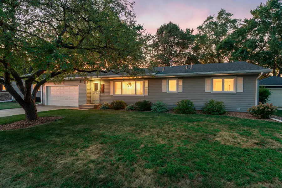 2021 Jade Lane, Eagan, MN 55122 - #2