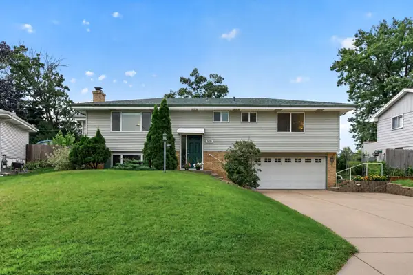 1630 Fairway Drive Ne, Columbia Heights, MN 55421