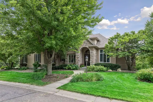 18221 Overland Trail, Eden Prairie, MN 55347