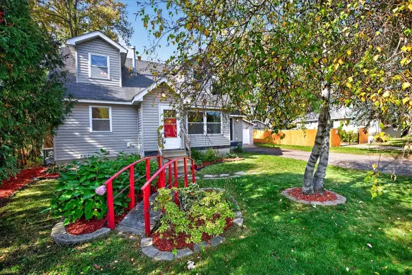 744 6th Street Se, Forest Lake, MN 55025