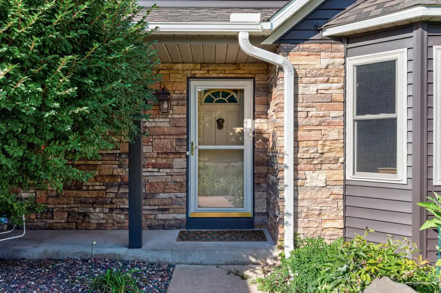 3569 Gershwin Avenue N, Oakdale, MN 55128 - #3
