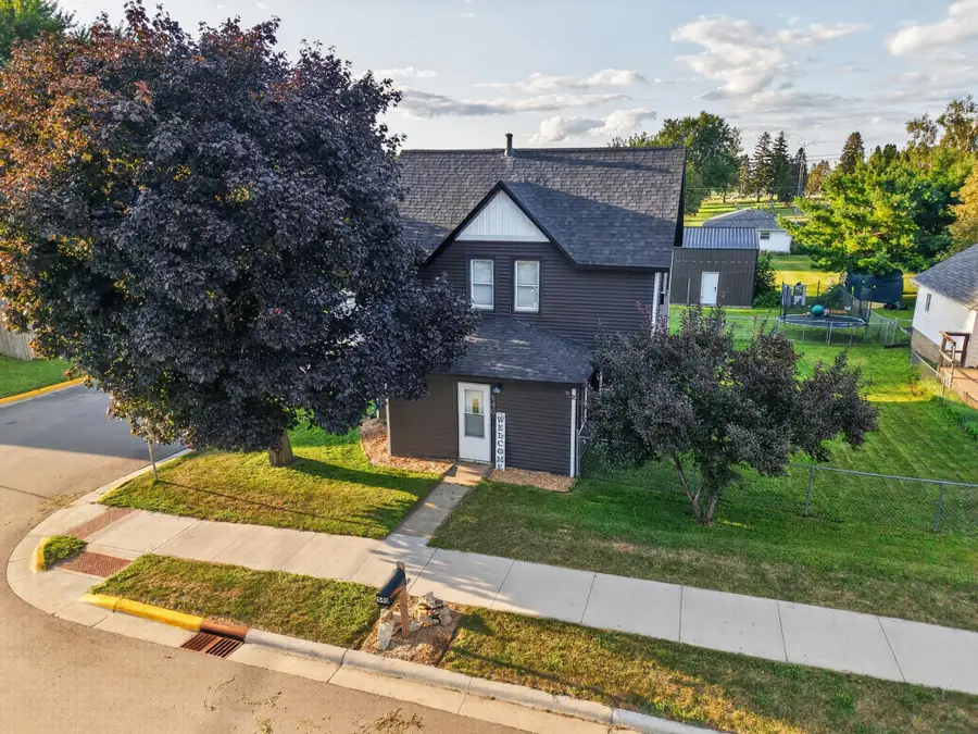 540 2nd Avenue Nw, Plainview, MN 55964 - #3