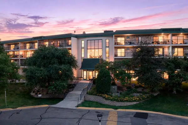 10411 Cedar Lake Road #213, Minnetonka, MN 55305