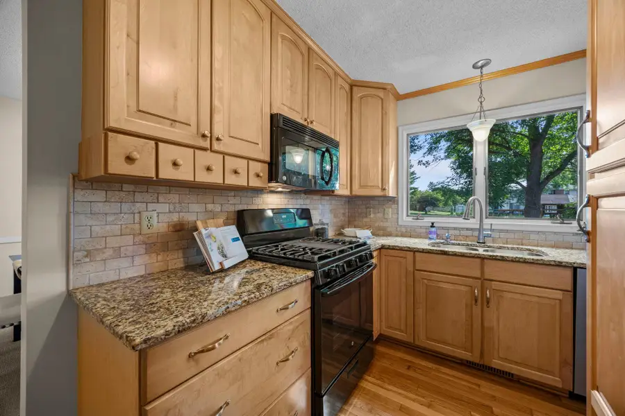 9609 Utica Road, Bloomington, MN 55437 - #3