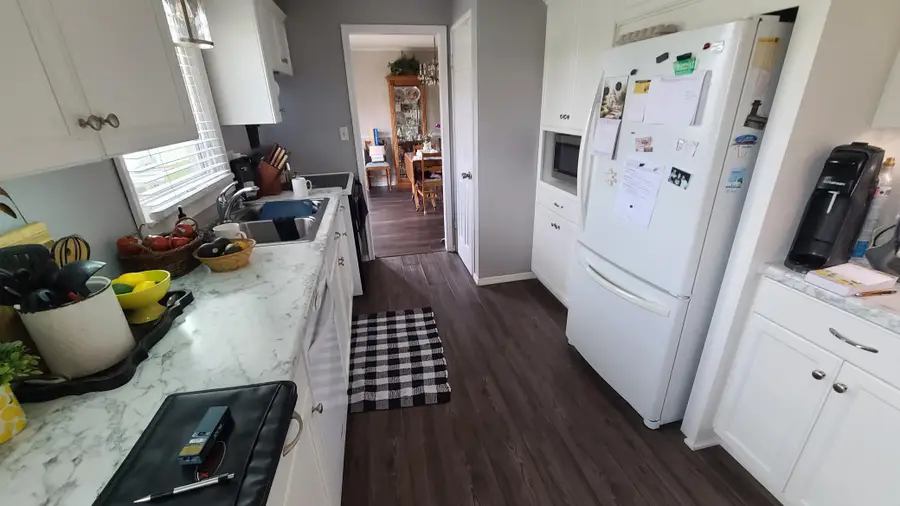 3002 4th Street Ne, Austin, MN 55912 - #3