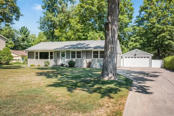 17100 11th Avenue N, Plymouth, MN 55447
