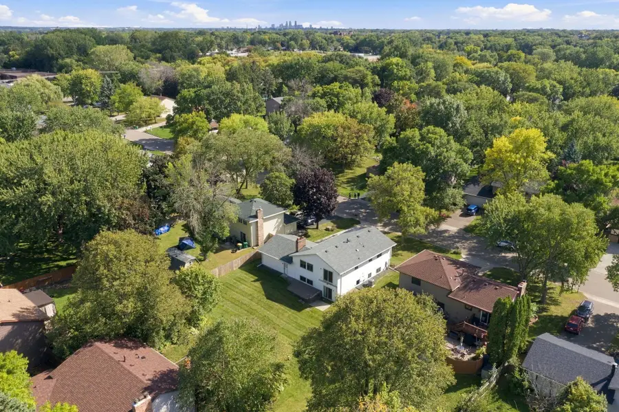 8818 N Brook Avenue N, Brooklyn Park, MN 55428 - #2